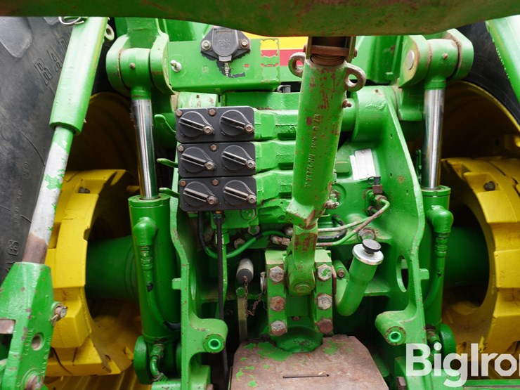 1995-john-deere-8200-image-10