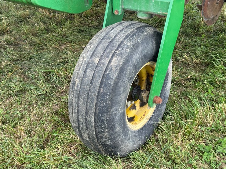 2012-john-deere-2510h-image-29