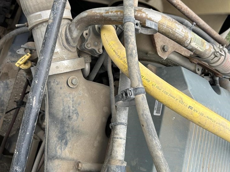 2005-freightliner-columbia-120-image-65
