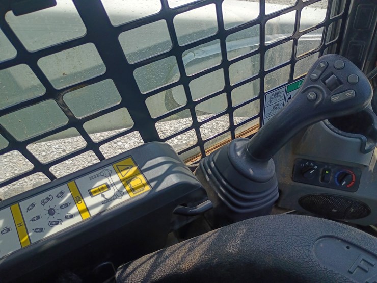 2023-bobcat-t650-image-31