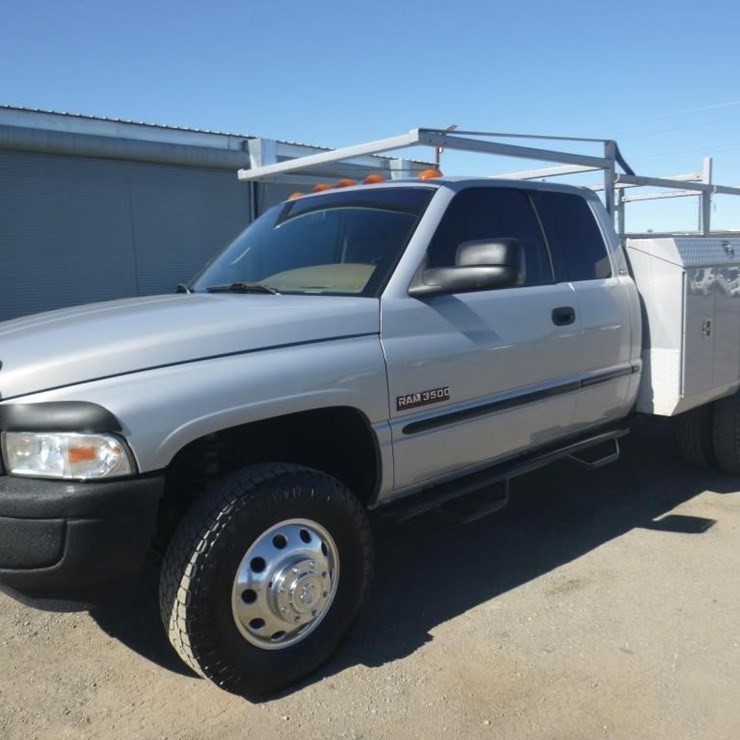 1999 DODGE RAM 3500