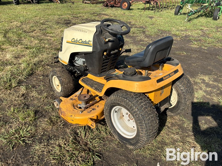 cub-cadet-gt1554-image-7