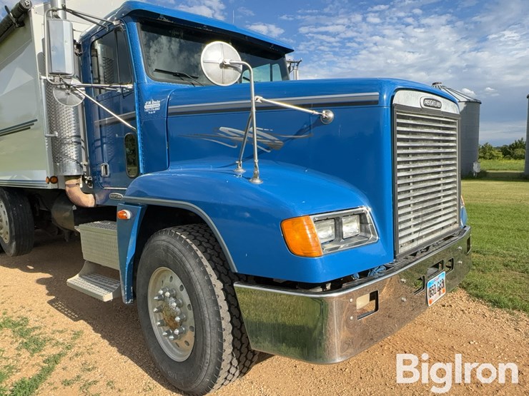 2000-freightliner-fld120-image-20