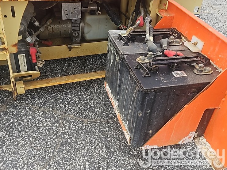 2017-jlg-1230es-image-13