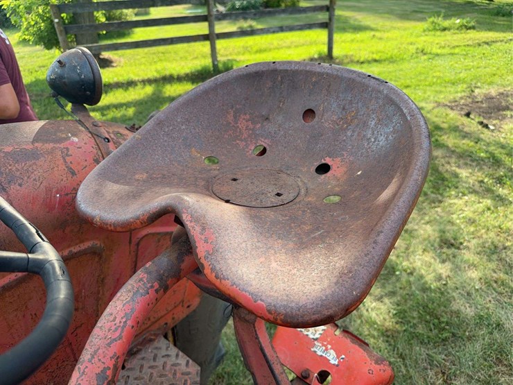 massey-ferguson-44-image-38