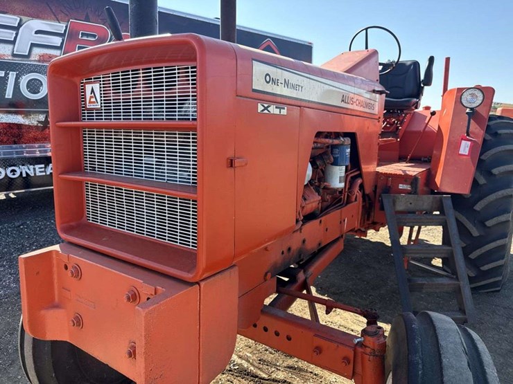 allis-chalmers-one-ninety-xt-diesel-tractor-image-5