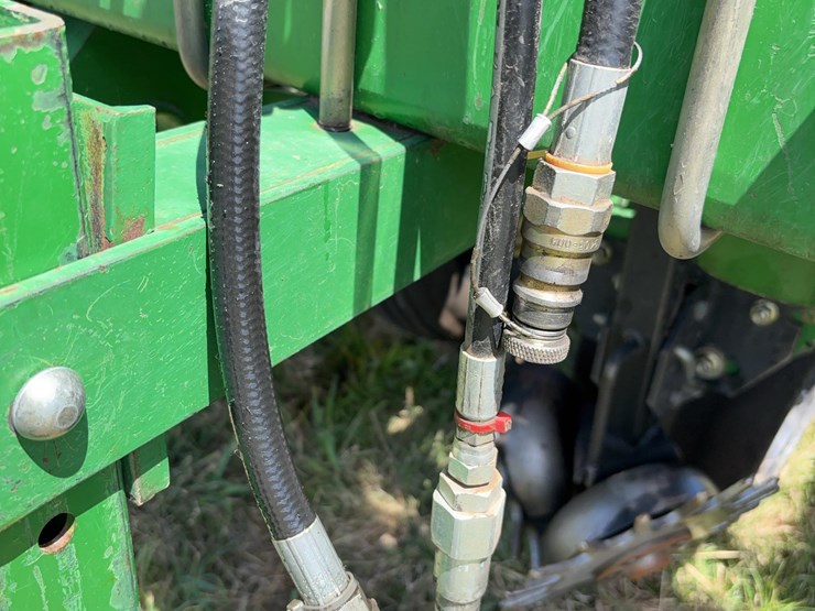 john-deere-7300-image-12