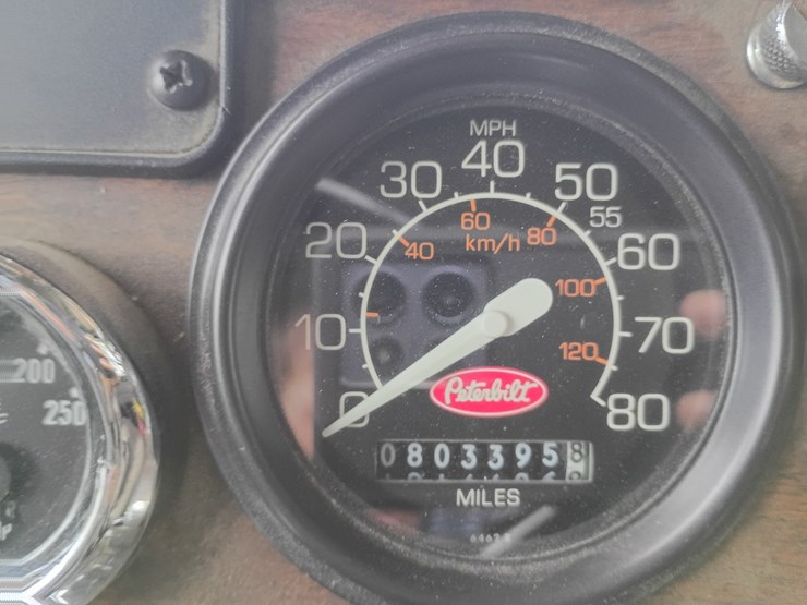 #21636-•-1997-peterbilt-379-semi-sleeper-truck-image-58