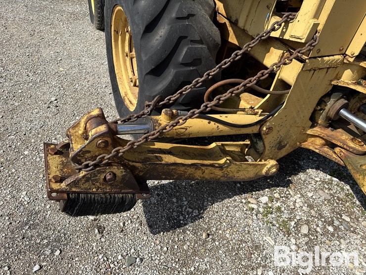 deere-410d-image-14