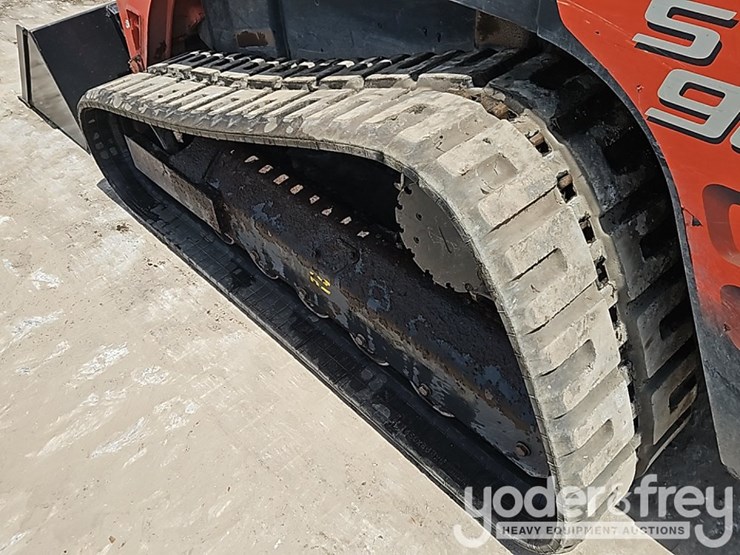 2015-kubota-svl90-2-image-20