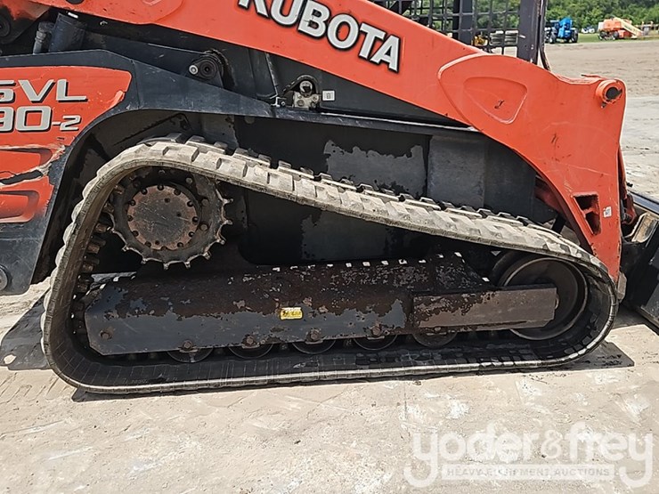 2015-kubota-svl90-2-image-8