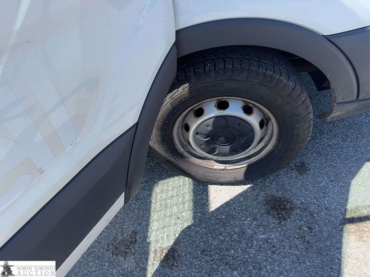 2016-ford-transit-image-19