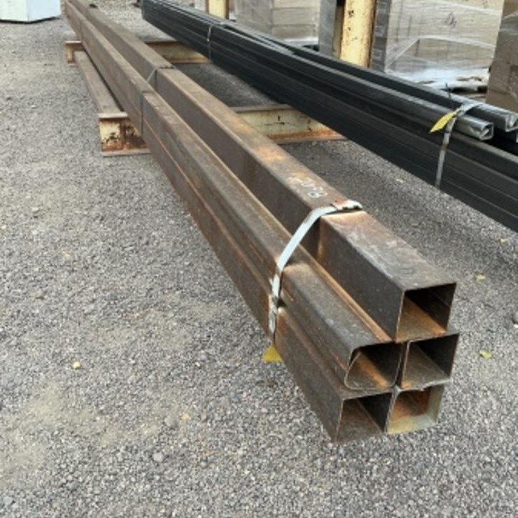 BUNDLE OF 4IN SQUARE TUBING