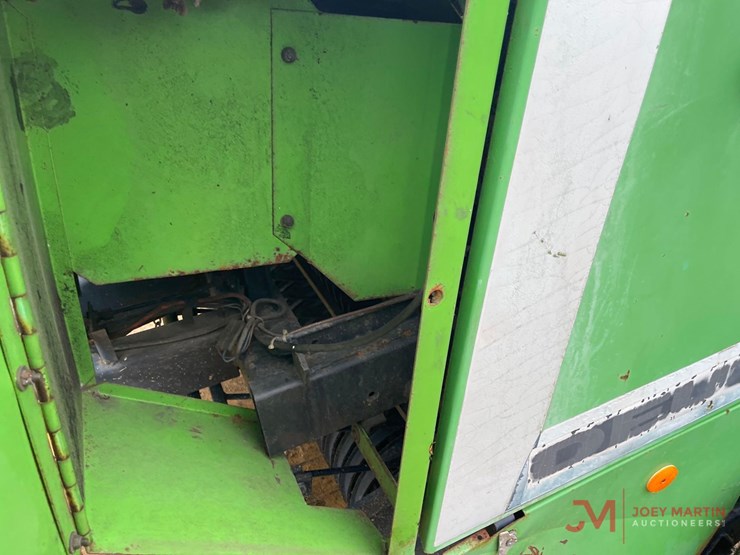 deutz-allis-round-baler-image-14