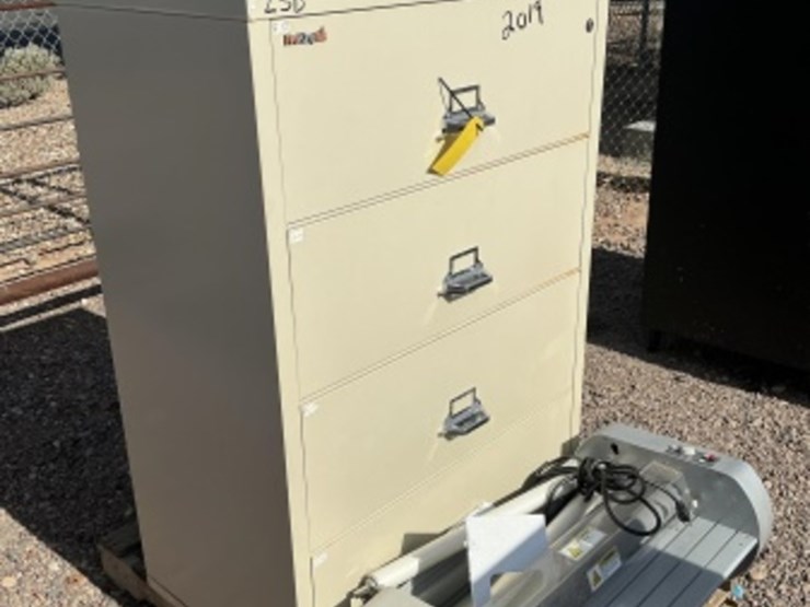 fire-king-filing-cabinet-&-laminator-image-2