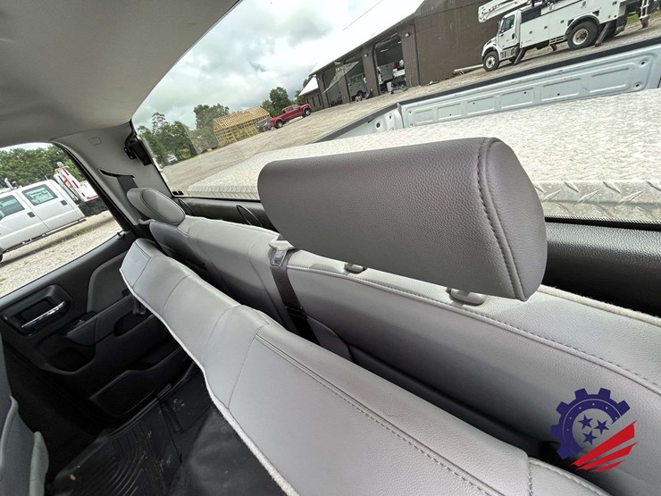 2018-chevrolet-silverado-pickup-truck-image-47