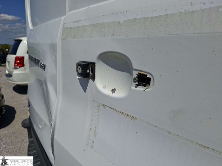2019-ford-transit-image-27