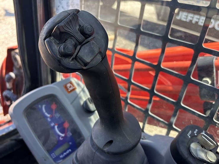 kubota-svl75-2-image-15