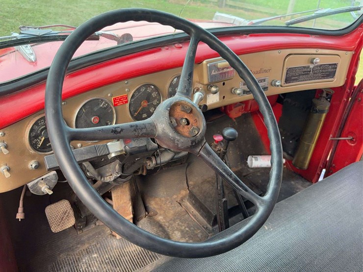 1953-international-r200-image-59