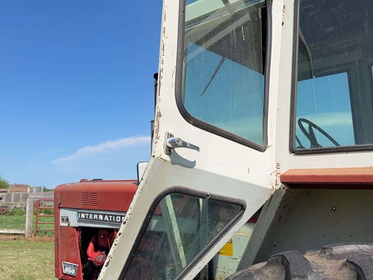 farmall-856-diesel-image-48
