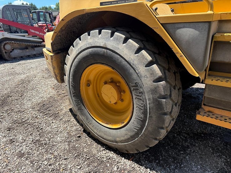 2008-deere-344j-image-12