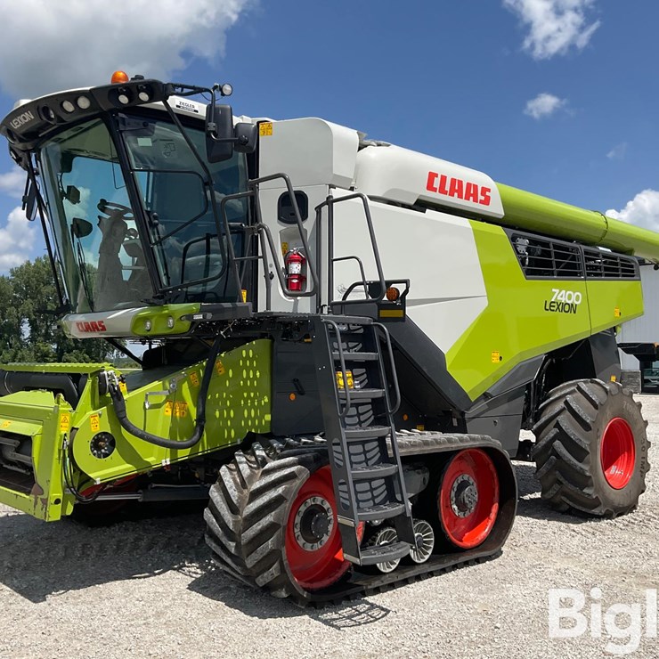 2021 CLAAS LEXION 7400