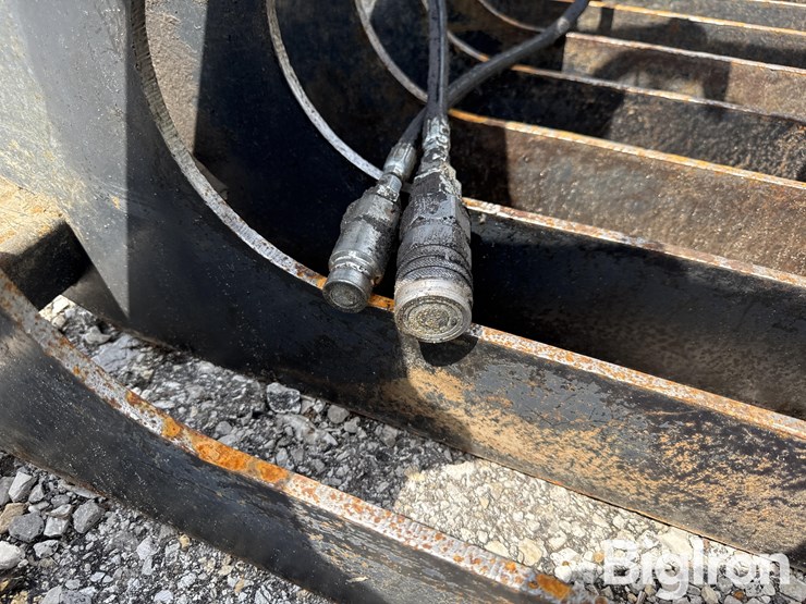 john-deere-72-image-11