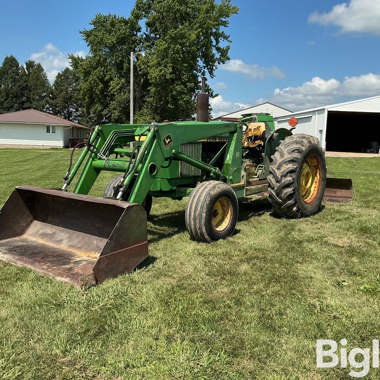 1981 JOHN DEERE 2440