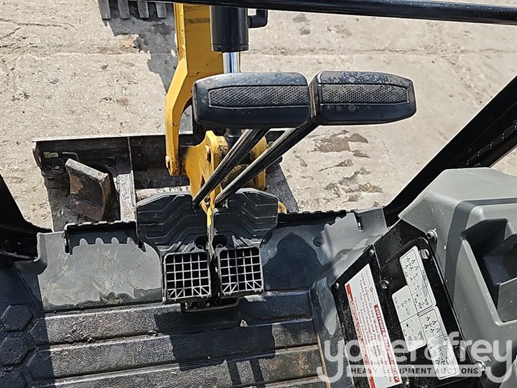 2022-caterpillar-301.7cr-image-31