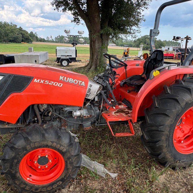 KUBOTA MX5200