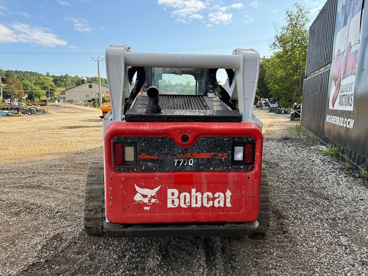 2022-bobcat-t770-image-3