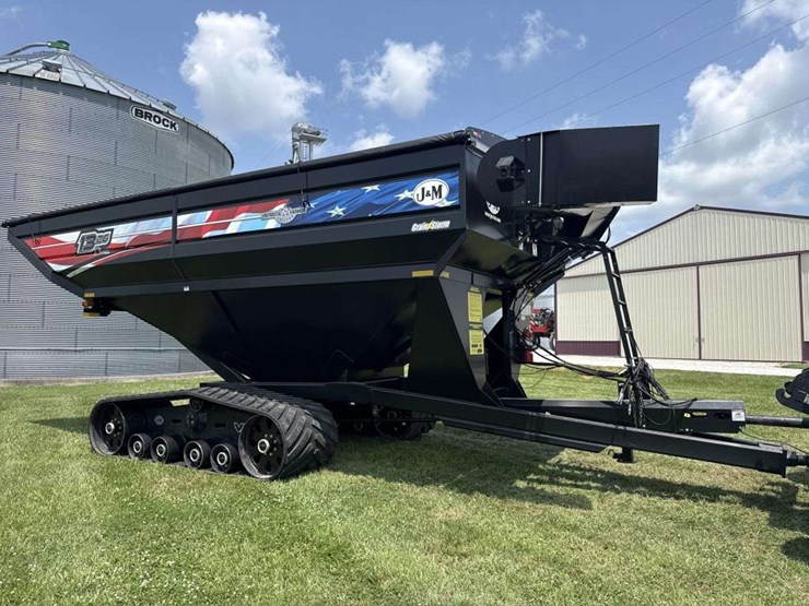 2023-j&m-1326-patriotic-farmer-edition-grain-cart-image-5
