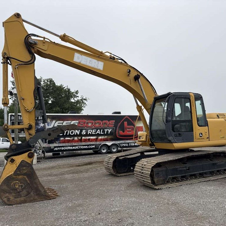 DEERE 200C LC