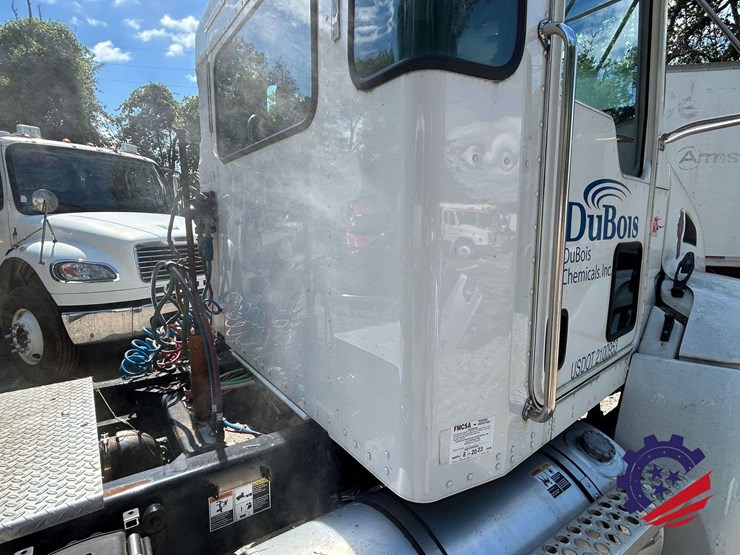 2015-kw-t370-s/a-truck-tractor-image-23