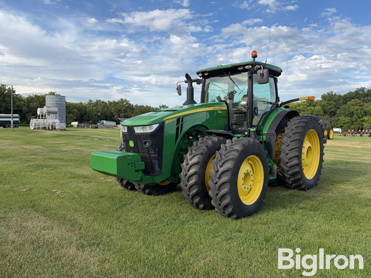 2016-john-deere-8320r-image-1
