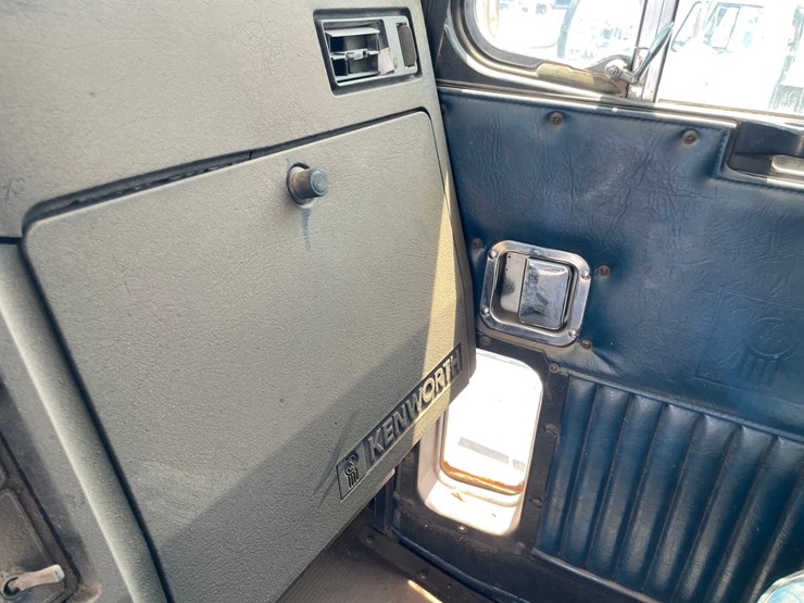 1988-kenworth-w923-image-29