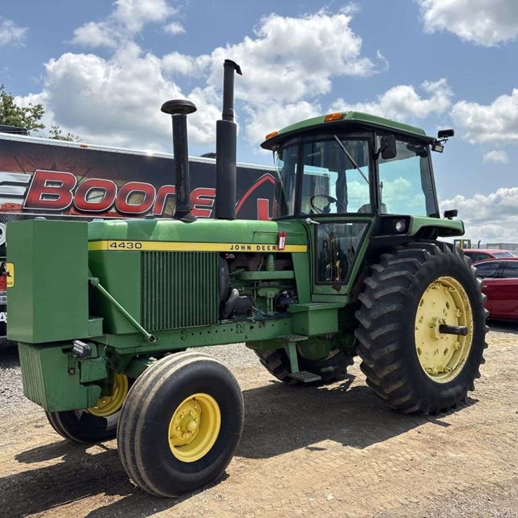 JOHN DEERE 4430