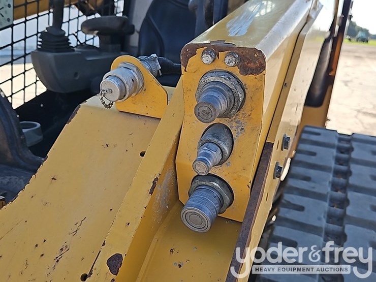 2021-caterpillar-289d3-image-17