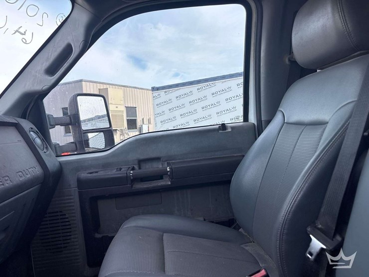 2016-ford-f350-image-15