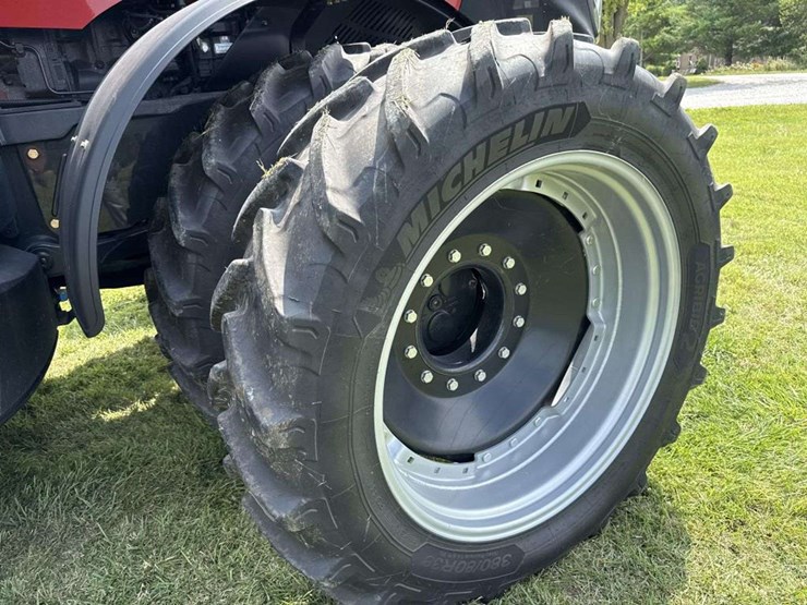 2021-case-ih-340-image-27