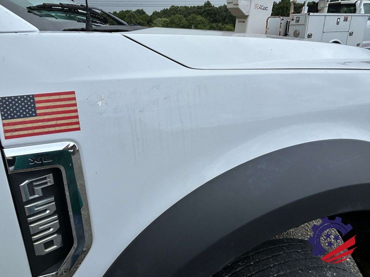 2017-ford-f550-image-27