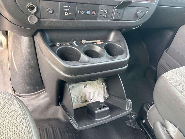 2019-chevrolet-express-2500-image-17