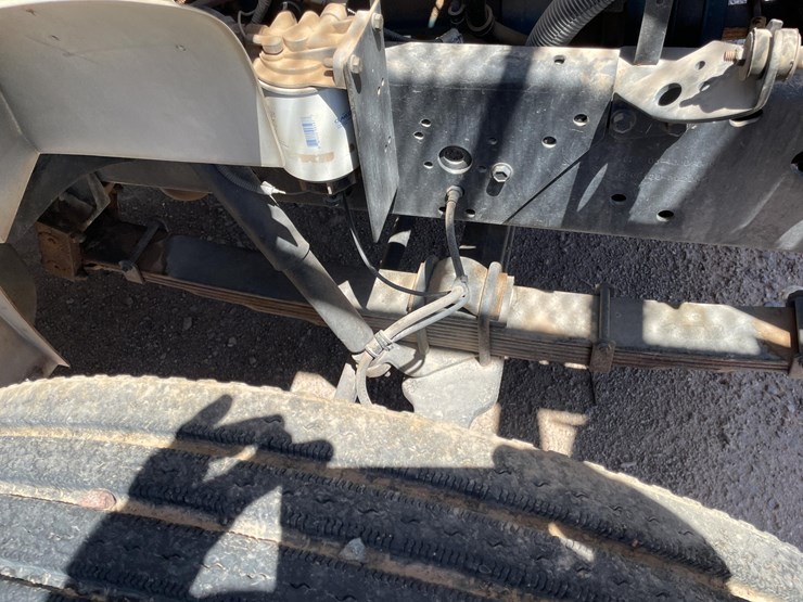 #2253-•-1998-isuzu-2-ton-cargo-truck-(has-nm-title)-(located-in-las-cruces)-image-42