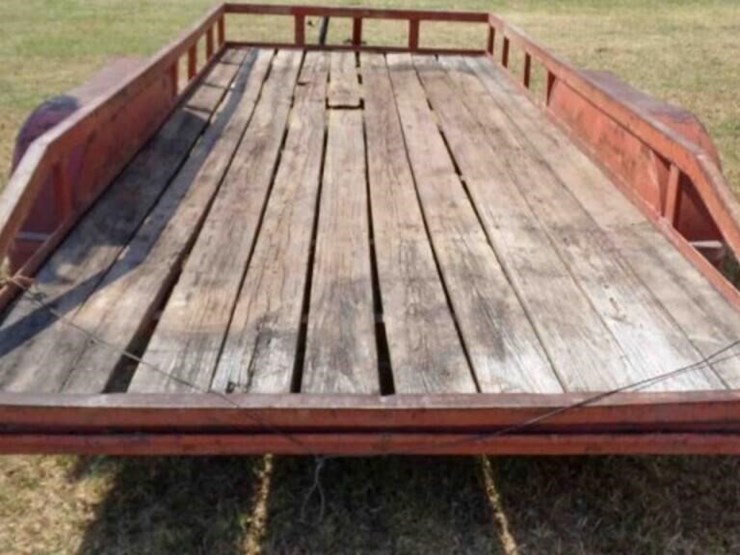 car-trailer,-16'x76"-inside-fender,-wood-floor-image-7