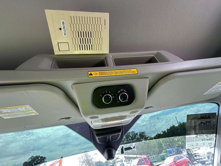2020-ford-transit-image-28