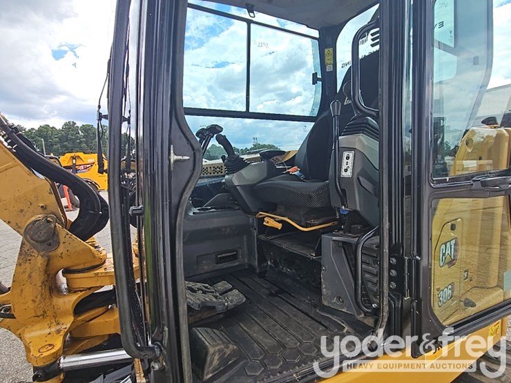 2023-caterpillar-306-cr-image-31