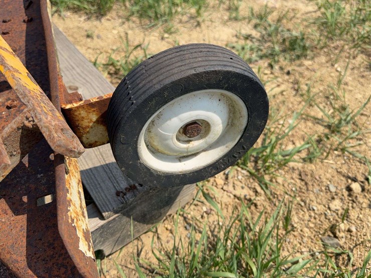 cub-cadet-mower-deck-image-9
