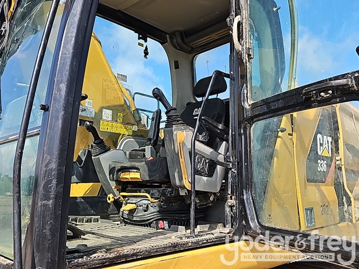 2019-caterpillar-336-image-31