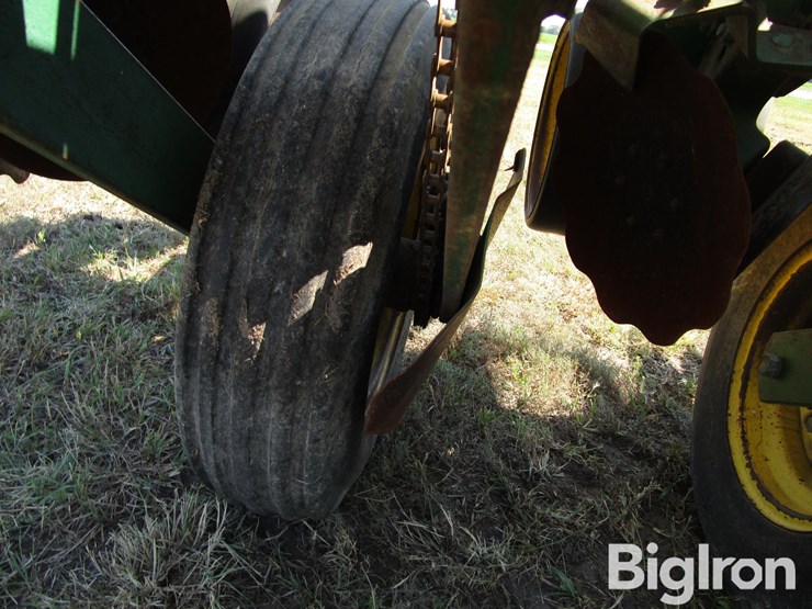 john-deere-7000-image-18