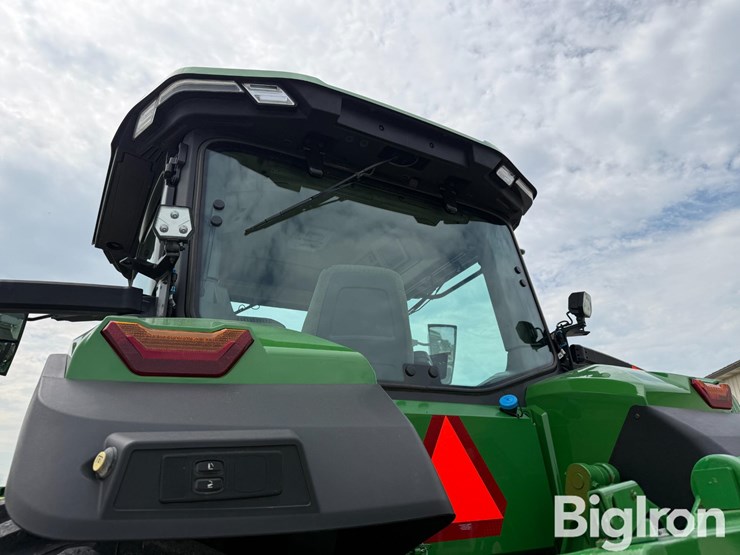 2025-john-deere-8r-250-image-18